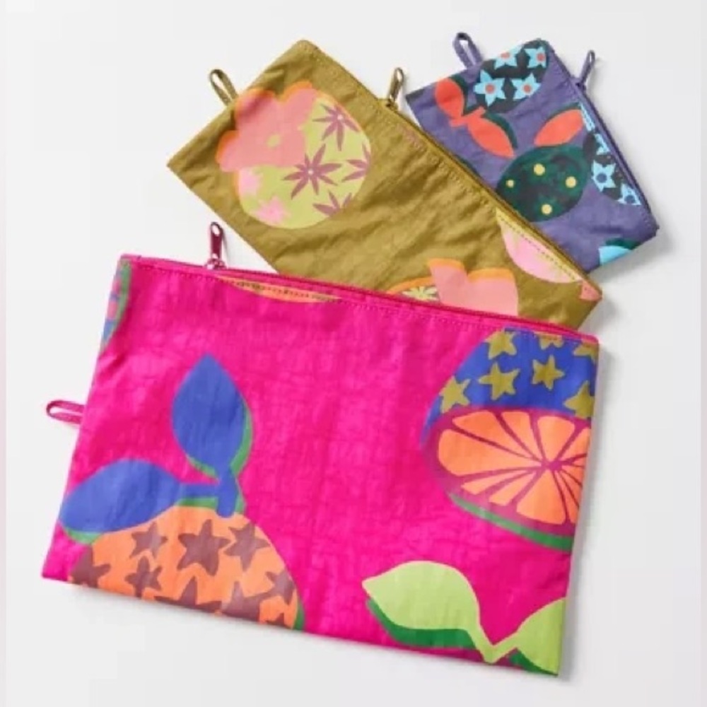 ISO Baggu Flat Pouch in Collaged Fruit design!